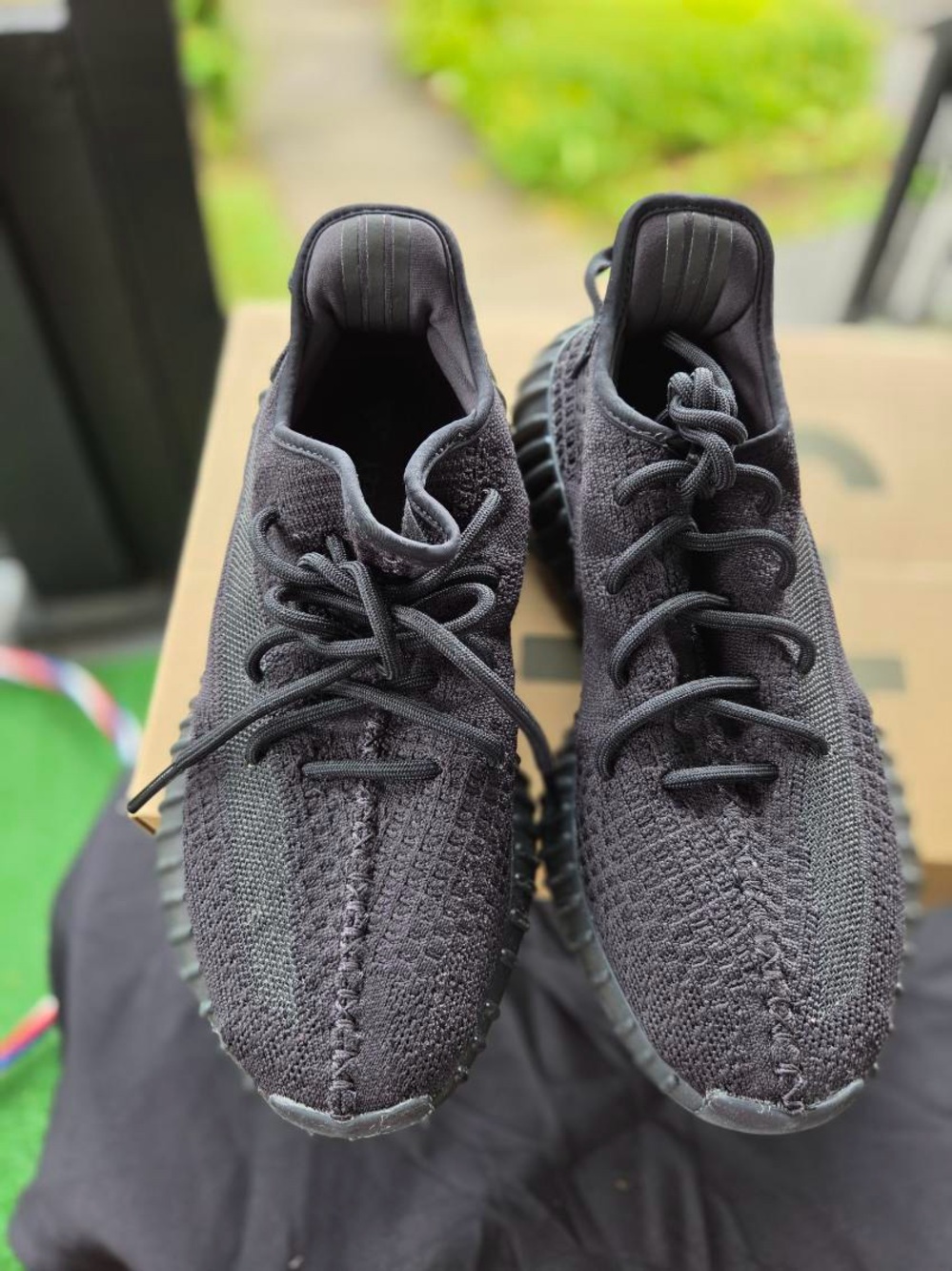 adidas Yeezy Boost 350 V2